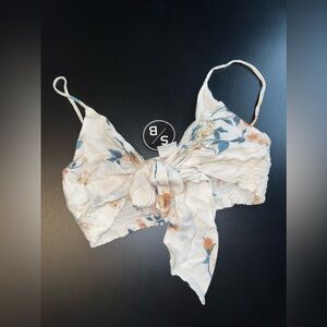 By together collab Floral Tie front Cropped bra style top size Large NWT